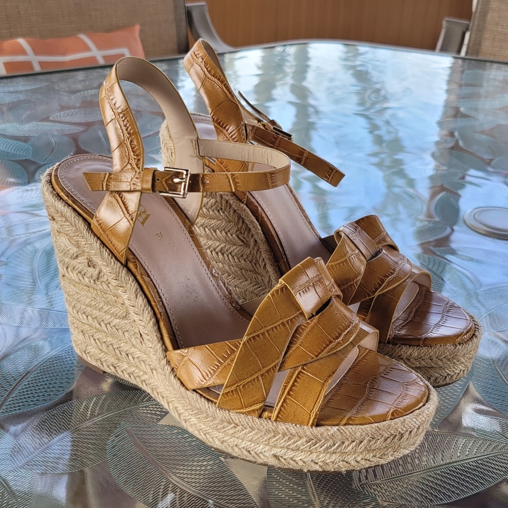 Zara Wedges